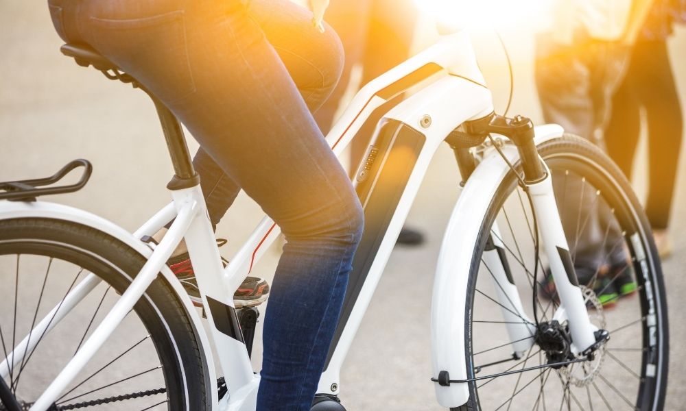 4 Must-Know Tips for E-Bike Commuting Safety